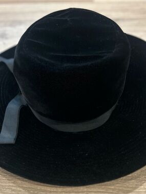 Vintage 1960s Wesco Black Velvet Wide Brim Boater Hat Medium